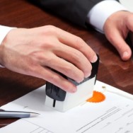 Когда налоговики ставят на принятой отчетности штамп с предупреждением