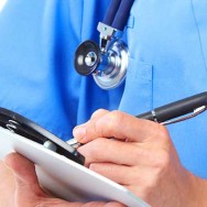 КСУ признал незаконной госпитализацию в психбольницу недееспособного без решения суда