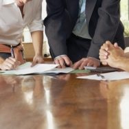 Абитуриент принимает решение об обучение за счет средств физических или юридических лиц после 5 августа