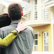 Госпредприятия смогут отдать жилье своим работникам