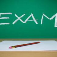 Кандидаты в госслужащие будут сдавать платный экзамен по украинскому языку