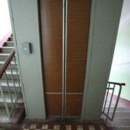 Установка лифтов в 5-этажных жилых домах может стать обязательной